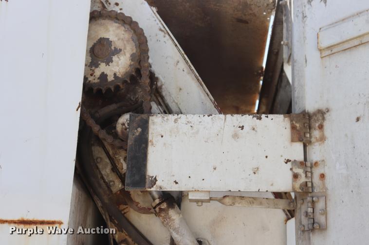 image for item DQ9318 1999 Athey Mobile street sweeper