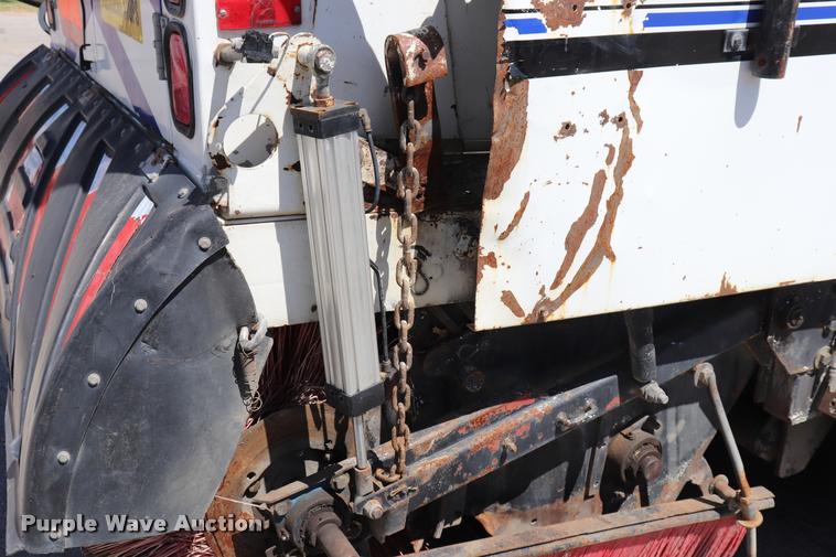 image for item DQ9318 1999 Athey Mobile street sweeper