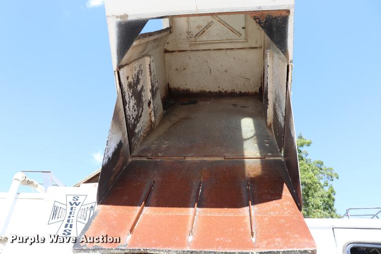 image for item DQ9318 1999 Athey Mobile street sweeper