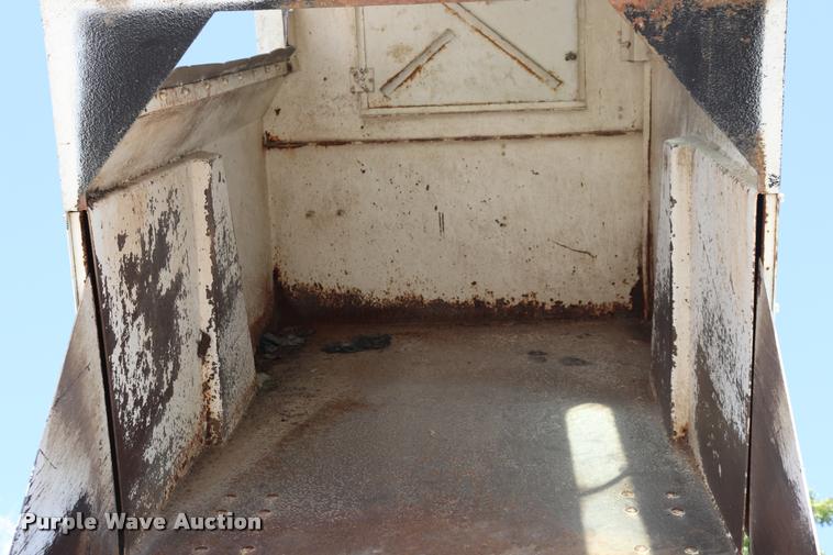 image for item DQ9318 1999 Athey Mobile street sweeper