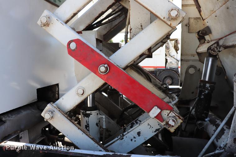 image for item DQ9318 1999 Athey Mobile street sweeper