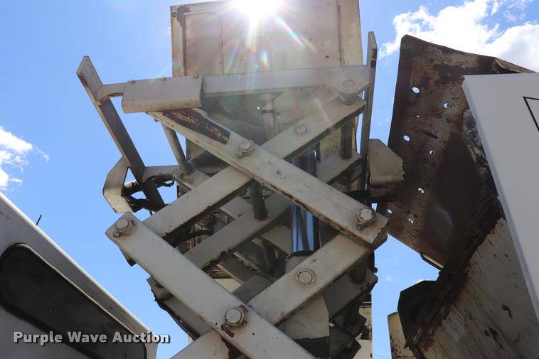 image for item DQ9318 1999 Athey Mobile street sweeper