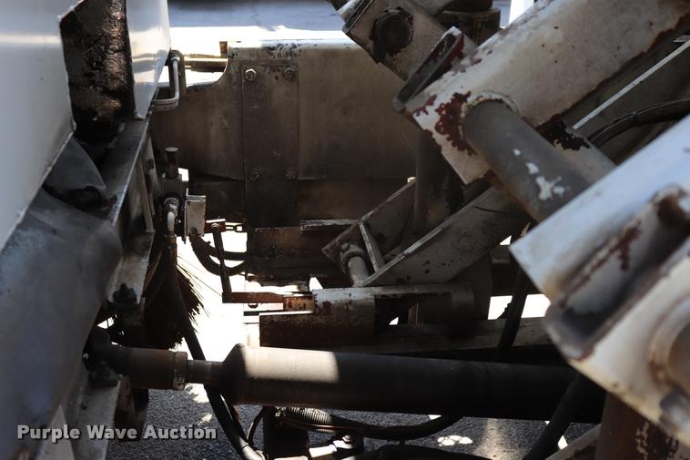 image for item DQ9318 1999 Athey Mobile street sweeper