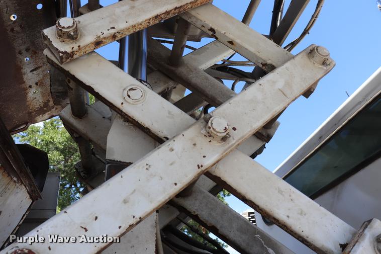 image for item DQ9318 1999 Athey Mobile street sweeper