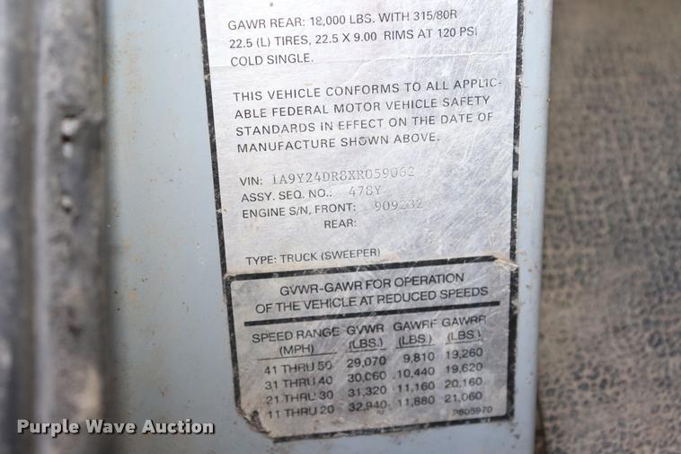 image for item DQ9318 1999 Athey Mobile street sweeper