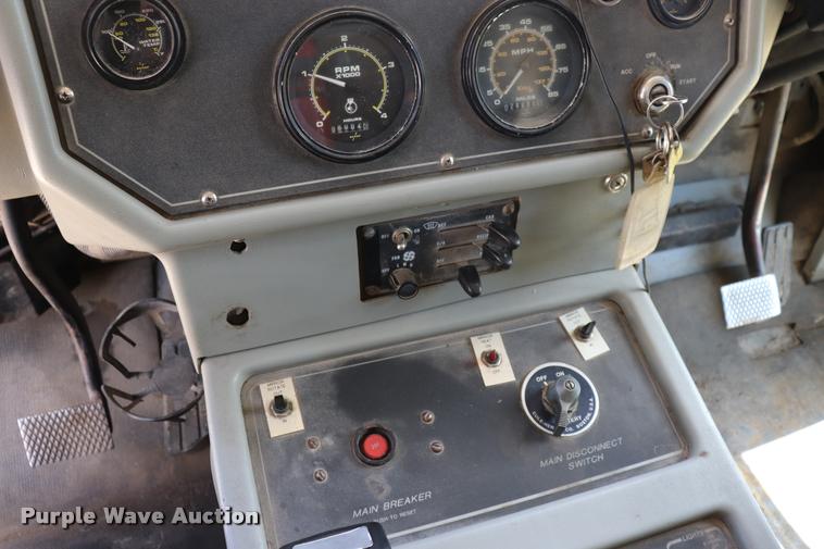 image for item DQ9319 1993 Athey Mobile street sweeper