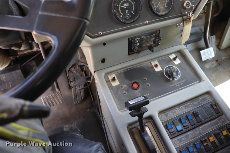 image for item DQ9319 1993 Athey Mobile street sweeper