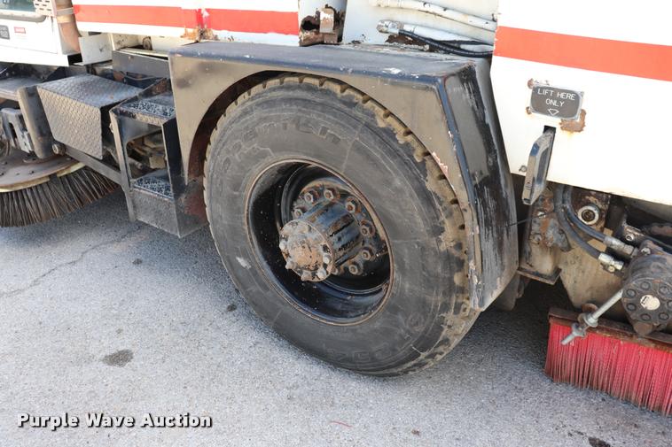 image for item DQ9319 1993 Athey Mobile street sweeper