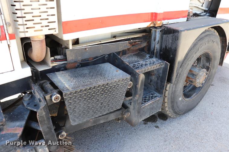 image for item DQ9319 1993 Athey Mobile street sweeper