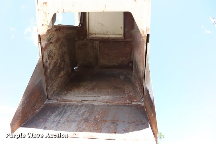 image for item DQ9319 1993 Athey Mobile street sweeper