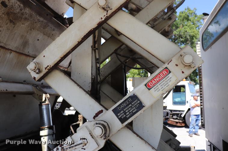 image for item DQ9319 1993 Athey Mobile street sweeper