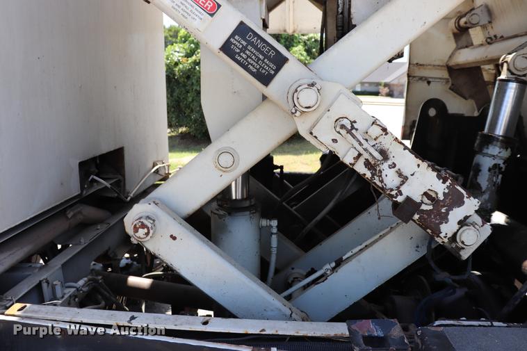 image for item DQ9319 1993 Athey Mobile street sweeper