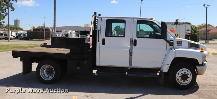 image for item DQ9320 2003 GMC C4500 flatbed truck
