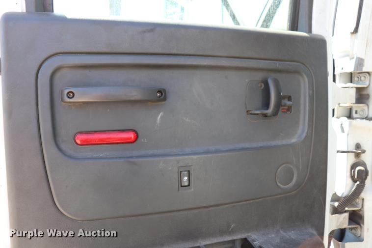 image for item DQ9320 2003 GMC C4500 flatbed truck