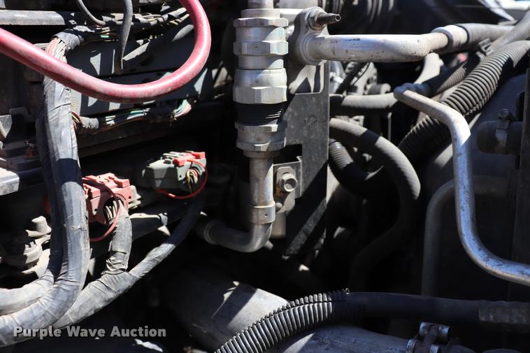 image for item DQ9320 2003 GMC C4500 flatbed truck