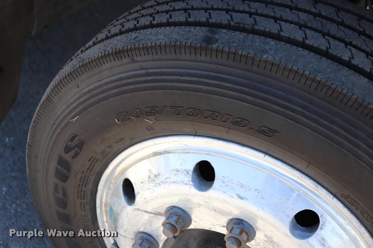 image for item DQ9320 2003 GMC C4500 flatbed truck