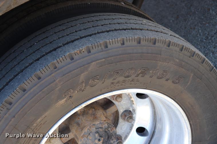 image for item DQ9320 2003 GMC C4500 flatbed truck