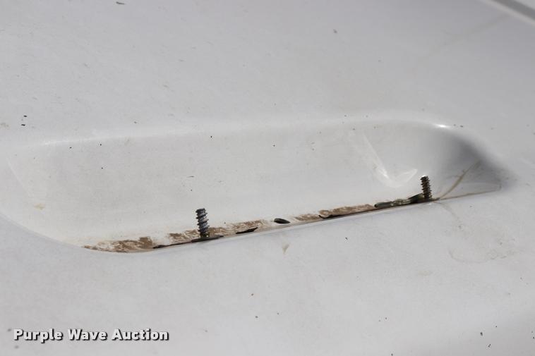 image for item DQ9320 2003 GMC C4500 flatbed truck