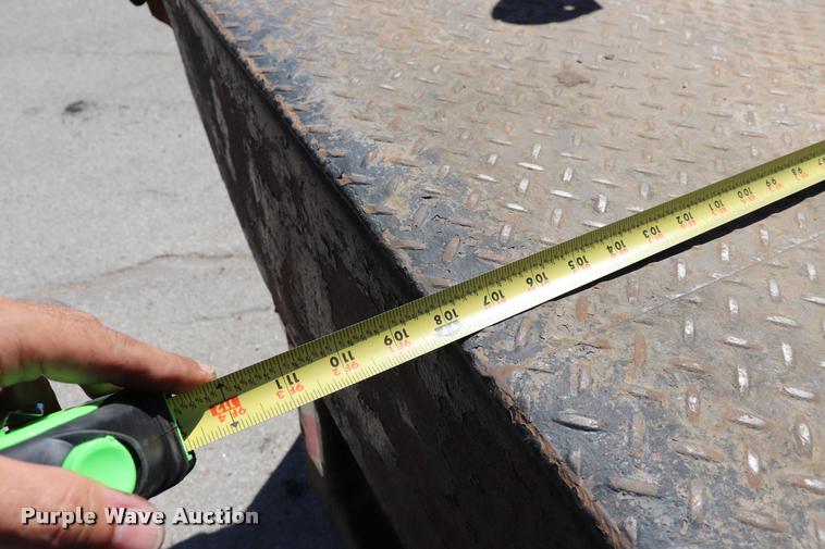 image for item DQ9320 2003 GMC C4500 flatbed truck