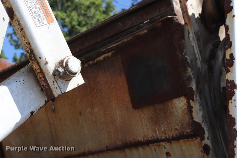 image for item DQ9321 1998 Athey Mobile street sweeper