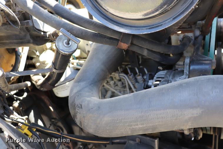 image for item DQ9322 1991 Ford F700 service truck