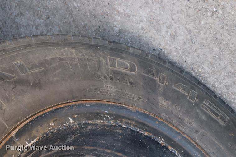 image for item DQ9322 1991 Ford F700 service truck