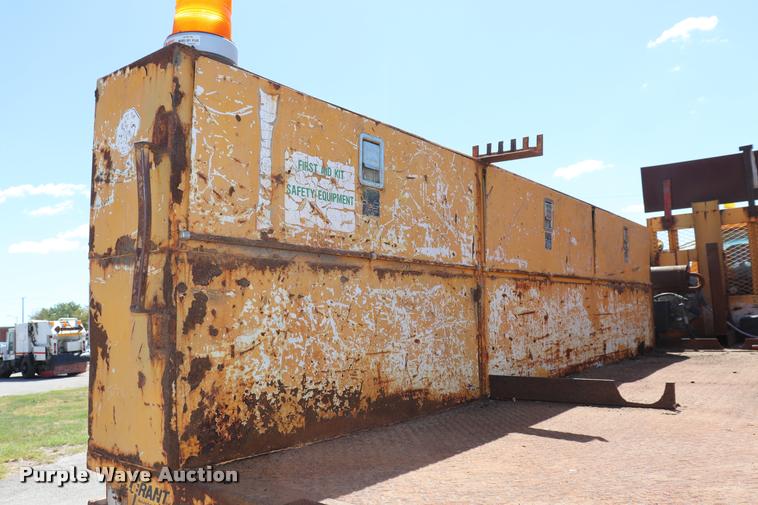 image for item DQ9322 1991 Ford F700 service truck