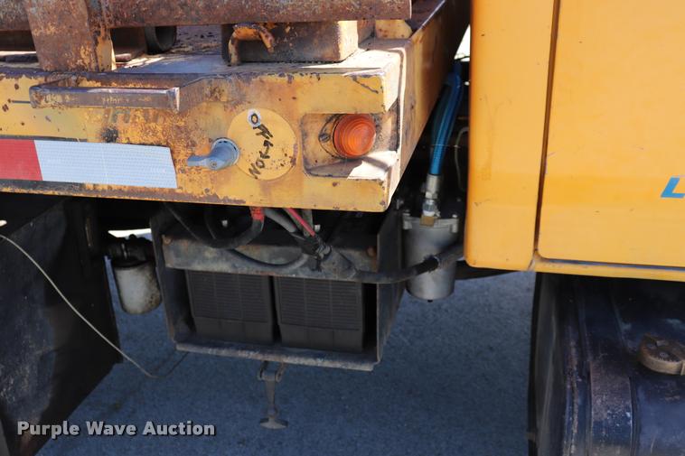 image for item DQ9322 1991 Ford F700 service truck