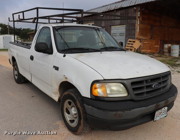 image for item DQ9354 2003 Ford F150 XL pickup truck