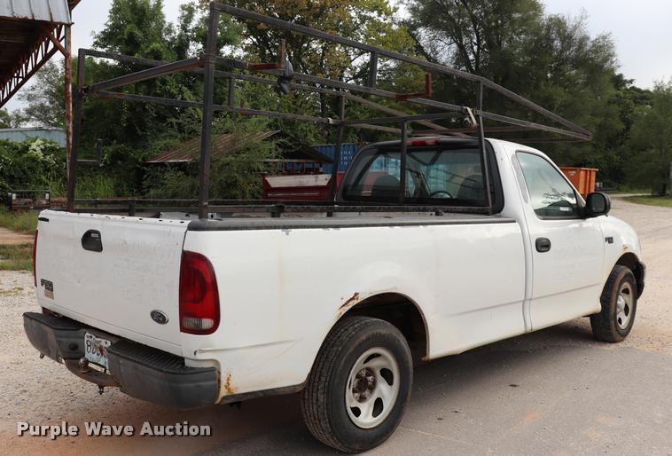 image for item DQ9354 2003 Ford F150 XL pickup truck