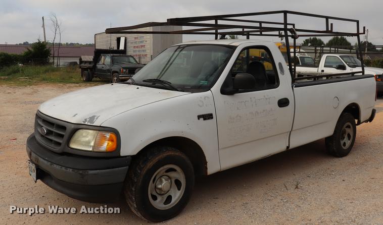 image for item DQ9354 2003 Ford F150 XL pickup truck