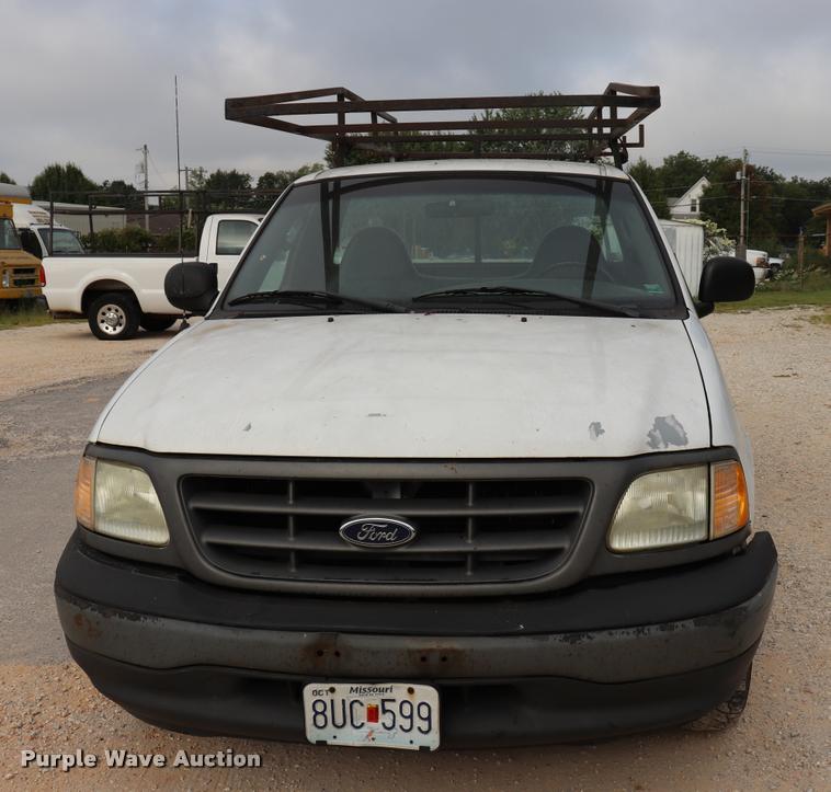 image for item DQ9354 2003 Ford F150 XL pickup truck