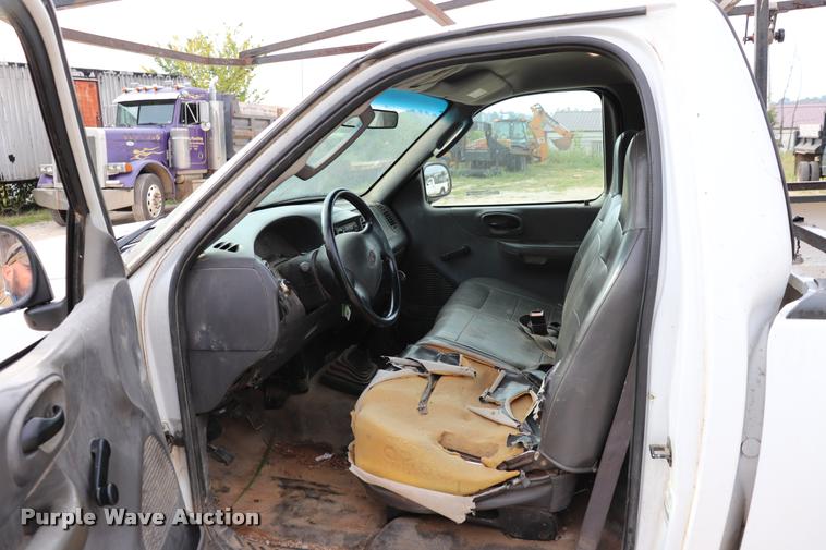 image for item DQ9354 2003 Ford F150 XL pickup truck