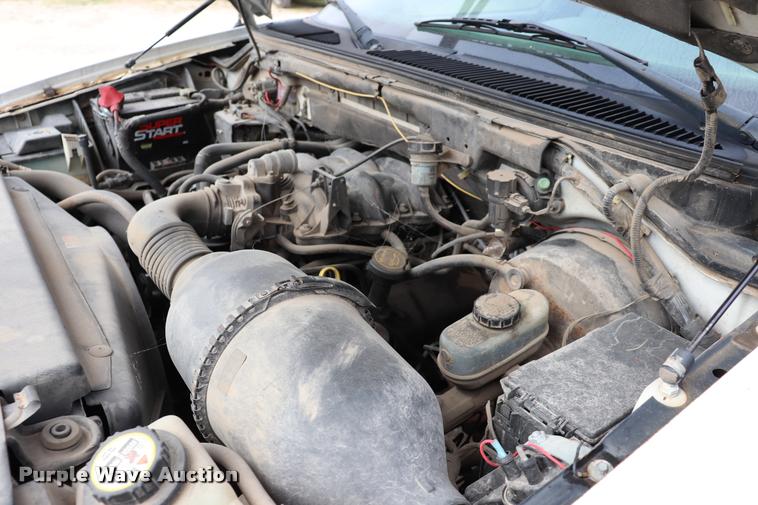 image for item DQ9354 2003 Ford F150 XL pickup truck