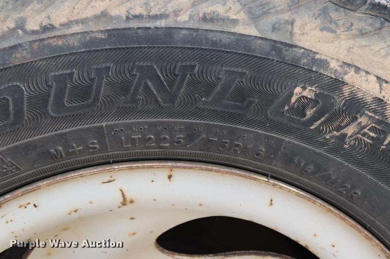 image for item DQ9354 2003 Ford F150 XL pickup truck