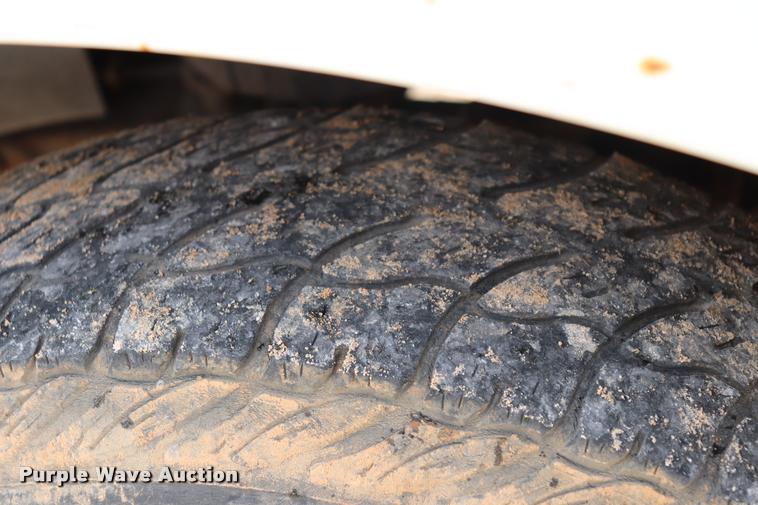 image for item DQ9354 2003 Ford F150 XL pickup truck