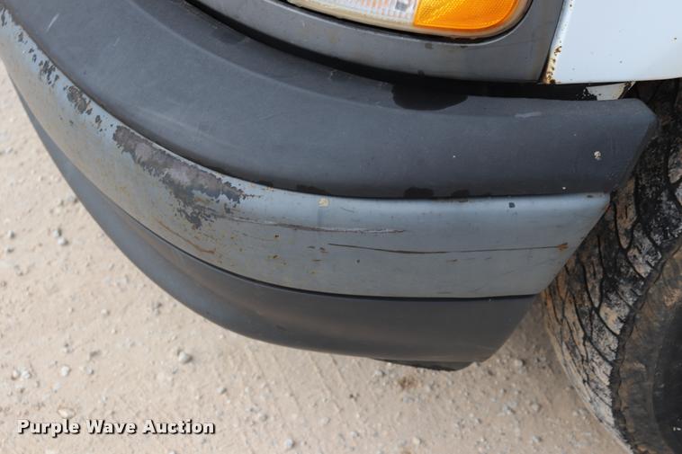 image for item DQ9354 2003 Ford F150 XL pickup truck