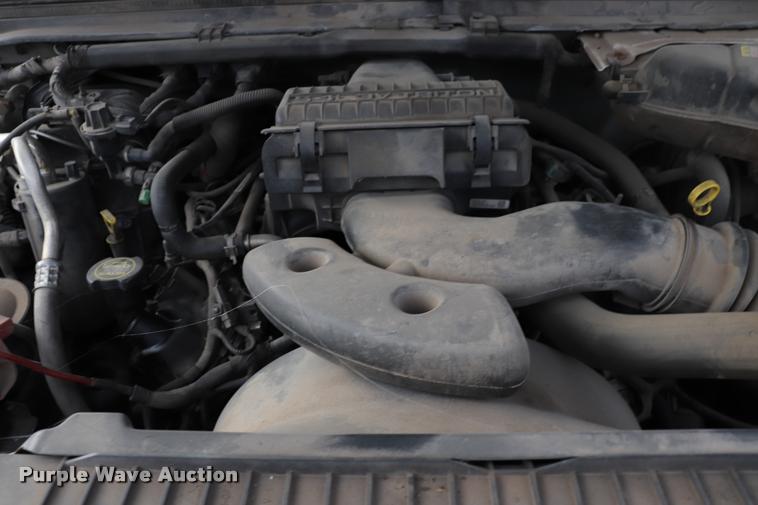 image for item DQ9355 2005 Ford F250 Super Duty XL pickup truck