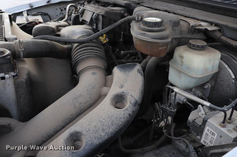 image for item DQ9355 2005 Ford F250 Super Duty XL pickup truck