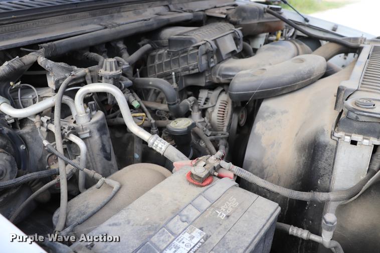 image for item DQ9355 2005 Ford F250 Super Duty XL pickup truck
