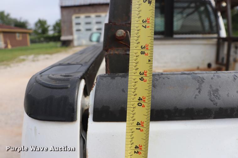 image for item DQ9355 2005 Ford F250 Super Duty XL pickup truck