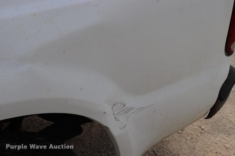 image for item DQ9355 2005 Ford F250 Super Duty XL pickup truck