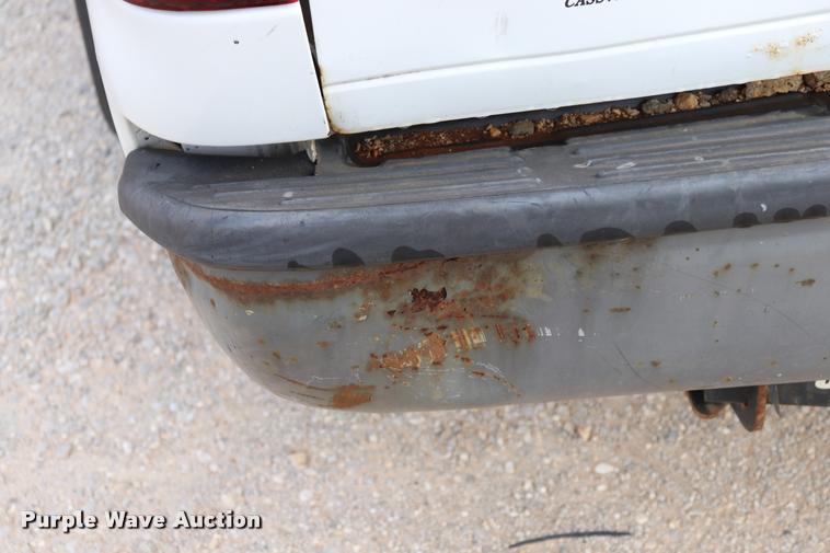 image for item DQ9355 2005 Ford F250 Super Duty XL pickup truck