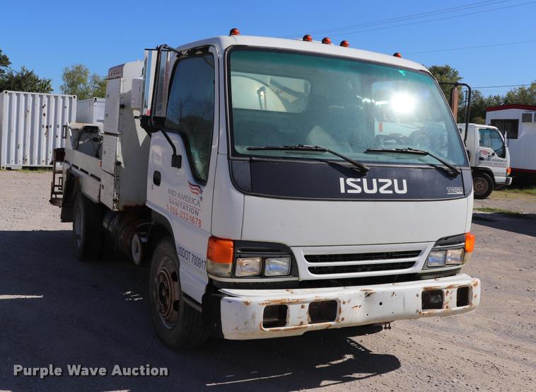 image for item DQ9380 2003 Isuzu NPR vacuum truck