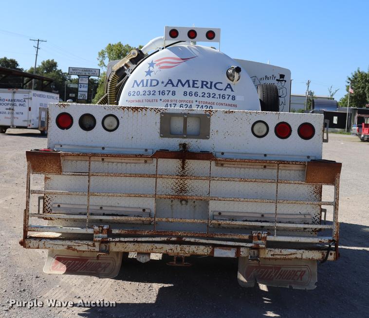 image for item DQ9380 2003 Isuzu NPR vacuum truck