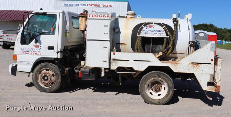 image for item DQ9380 2003 Isuzu NPR vacuum truck