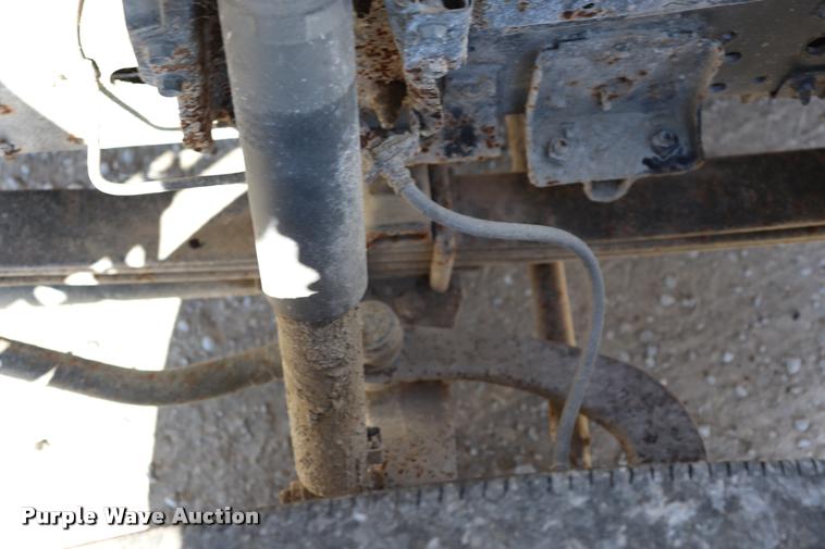 image for item DQ9380 2003 Isuzu NPR vacuum truck