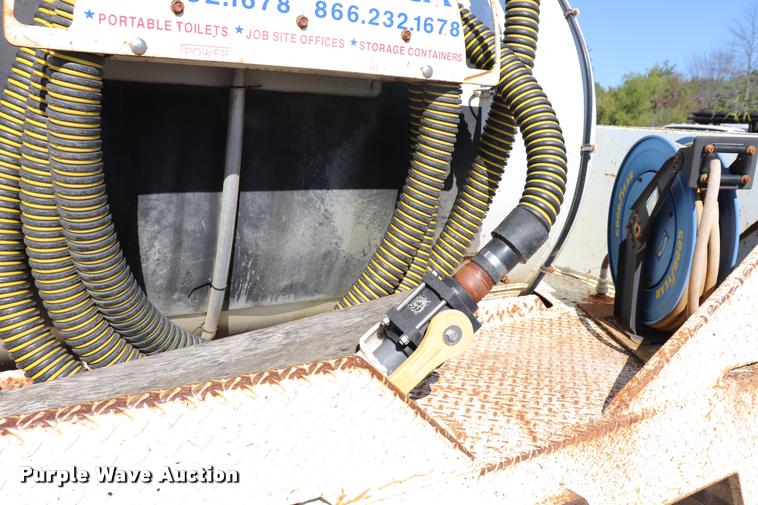 image for item DQ9380 2003 Isuzu NPR vacuum truck