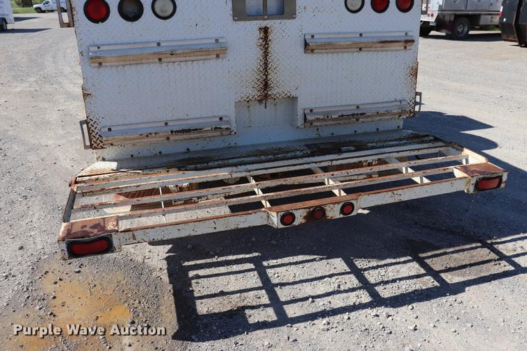 image for item DQ9380 2003 Isuzu NPR vacuum truck