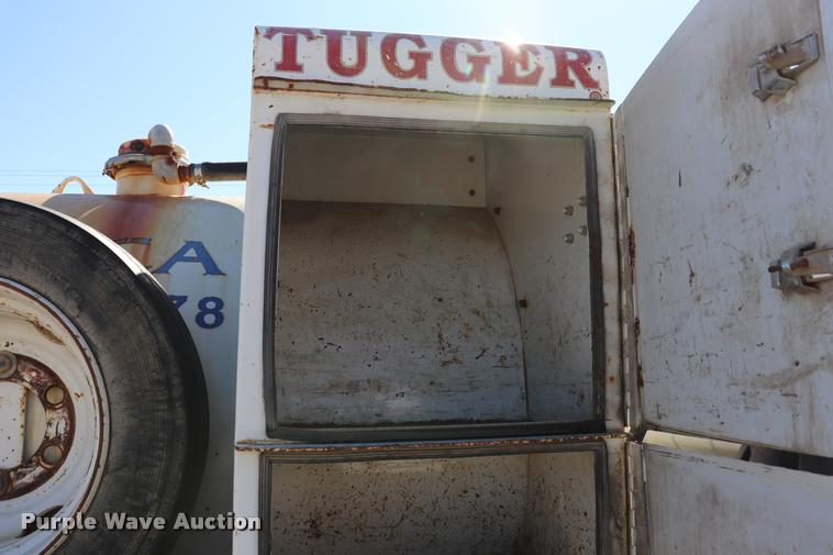 image for item DQ9380 2003 Isuzu NPR vacuum truck